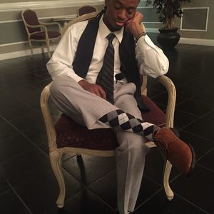 Meet your Posher, Deandro